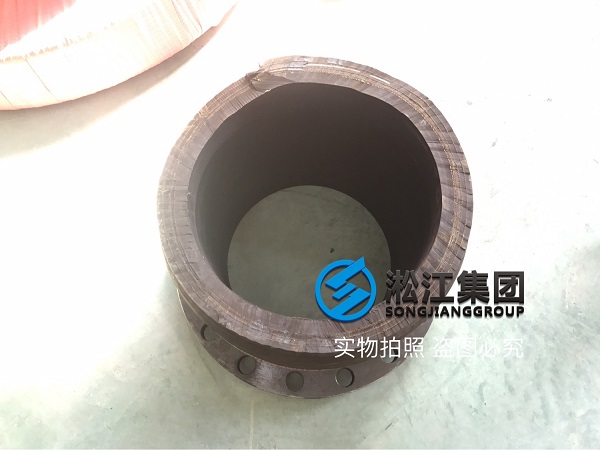 【發(fā)貨現(xiàn)場(chǎng)】長江抽水橡膠軟管接頭發(fā)往重慶豐都縣水泥廠 【發(fā)貨現(xiàn)場(chǎng)】長江抽水橡膠軟管接頭發(fā)往重慶豐都縣水泥廠