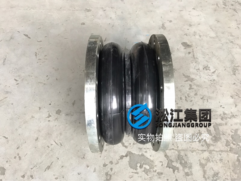 為鋼廠連鑄設(shè)備訂制的橡膠接頭準備裝機 為鋼廠連鑄設(shè)備訂制的橡膠接頭準備裝機
